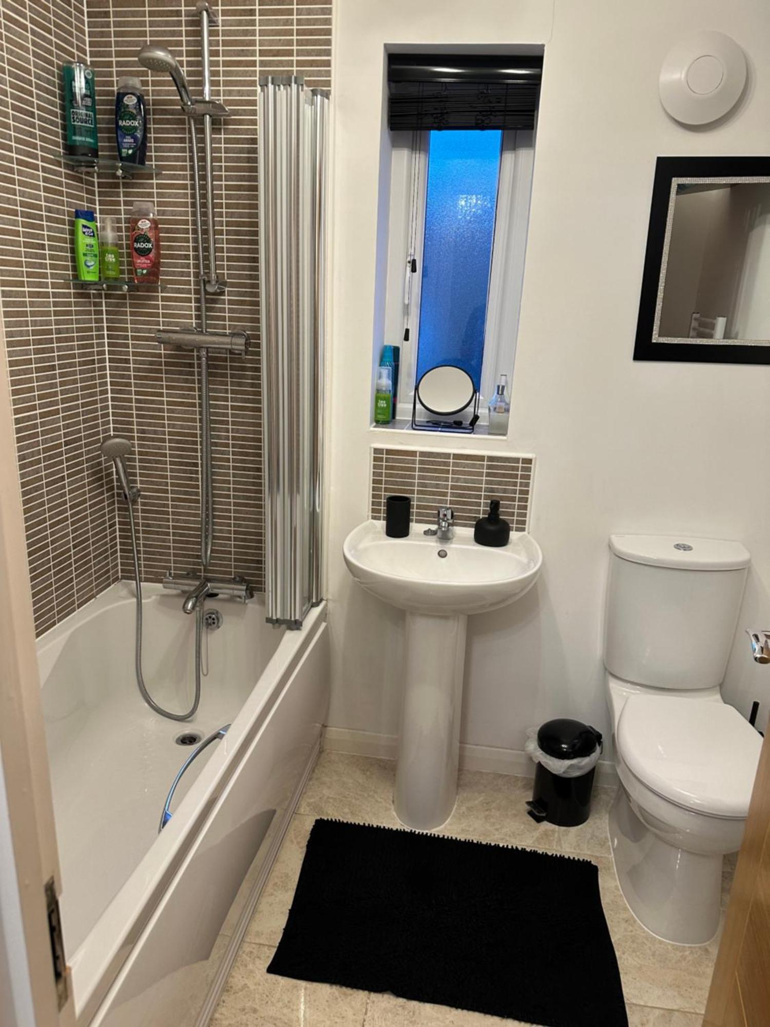 Cosy Double Bedroom In Newcastle Upon Tyne - Access To Shared Kitchen, Shared Lounge And Shared Conservatory Areas Inc Sky Tv And Netflix Exteriör bild